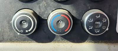 Freightliner Cascadia 126 Heater / AC Temp Control