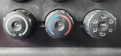 Freightliner Cascadia 126 Heater / AC Temp Control