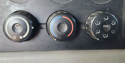 Freightliner Cascadia 126 Heater / AC Temp Control