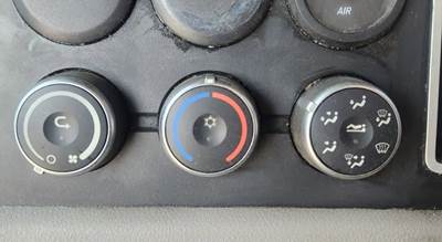 Freightliner Cascadia 126 Heater / AC Temp Control