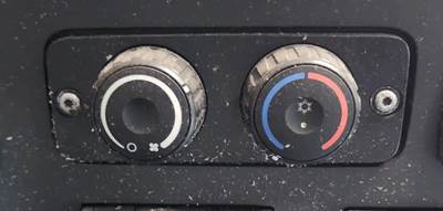 Freightliner Cascadia 126 Heater / AC Temp Control