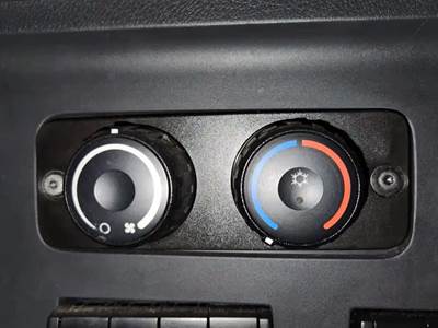 Freightliner Cascadia 126 Heater / AC Temp Control