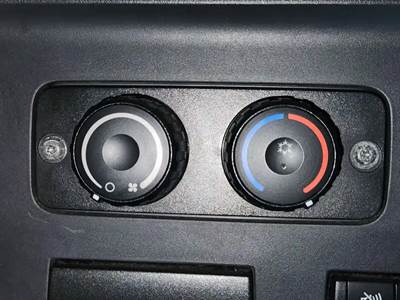 Freightliner Cascadia 126 Heater / AC Temp Control