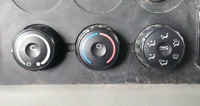 Freightliner Cascadia 126 Heater / AC Temp Control