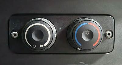 Freightliner Cascadia 126 Heater / AC Temp Control