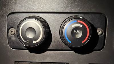 Freightliner Cascadia 126 Heater / AC Temp Control
