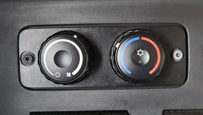 2022 Freightliner Cascadia 126 Bunk Heater / AC Temp Control