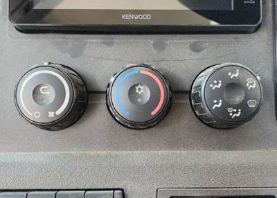 2026 Freightliner Cascadia 126 Heater / AC Temperature Control Assembly