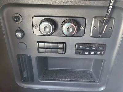 Used 2022 Freightliner Cascadia 126 Sleeper Control Panel