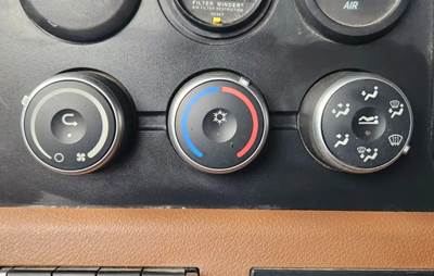 Used 2023 Freightliner Cascadia 126 Heater / AC Temperature Control Assembly