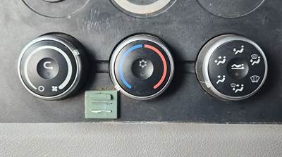 2019 Freightliner Cascadia 126 Temperature Control Assembly