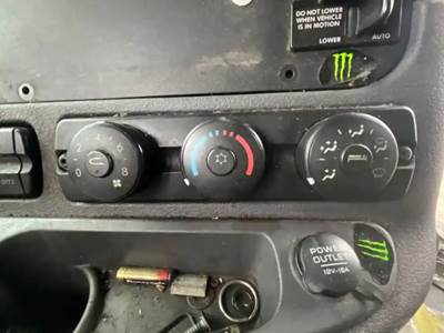 Freightliner Cascadia 132 Heater / AC Temp Control