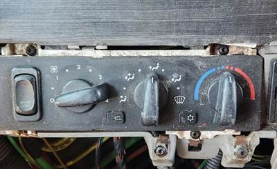 Freightliner Columbia 120 Heater / AC Temp Control