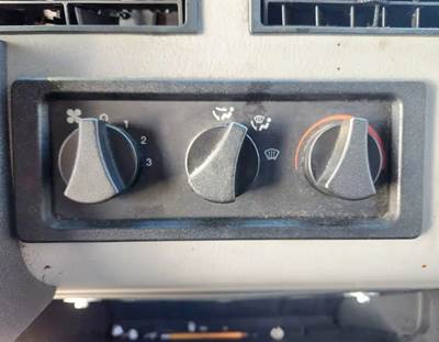 2004 Freightliner FL80 Temperature Control Assembly