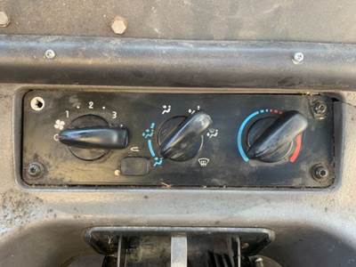 Freightliner M2 106 Heater / AC Temp Control