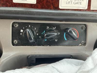 Freightliner M2 106 Heater / AC Temp Control