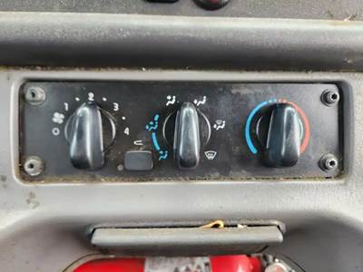 Freightliner M2 106 Heater / AC Temp Control