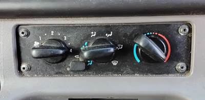 Freightliner M2 106 Heater / AC Temp Control