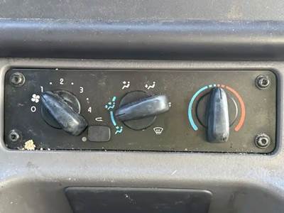 Freightliner M2 106 Heater / AC Temp Control