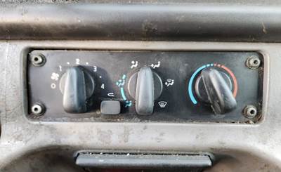 Used 2020 Freightliner M2 106 Heater/AC Temperature Control Assembly