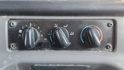 Used 2019 Freightliner M2 106 Heater/AC Temperature Control Assembly