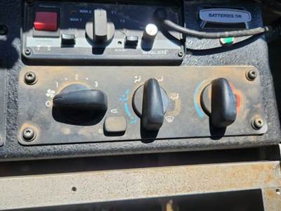 2019 Freightliner M2 106 Heater/AC Temperature Control Assembly