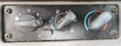 Freightliner M2 112 Heater / AC Temp Control for a 2016 Freightliner M2 112 Medium Duty