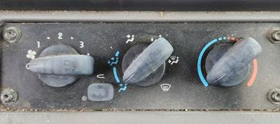 Freightliner M2 112 Heater / AC Temp Control for a 2016 Freightliner M2 112 Medium Duty