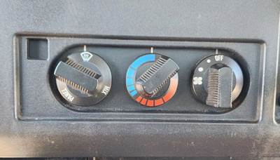 Used 2000 International 4900 Heater/AC Temperature Control Assembly
