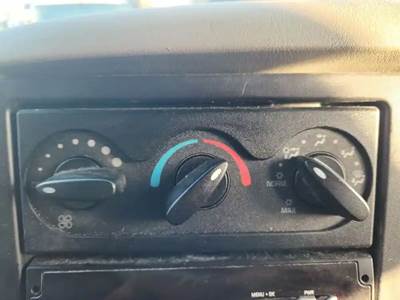 International DuraStar 4300 Heater / AC Temp Control