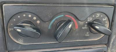 International DuraStar 4300 Heater / AC Temp Control