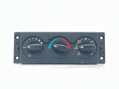 International DuraStar 4300 Heater / AC Temp Control