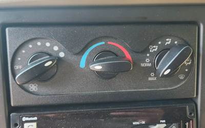International DuraStar 4300 Heater / AC Temp Control