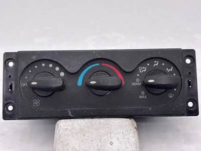 International DuraStar 4300 Heater / AC Temp Control