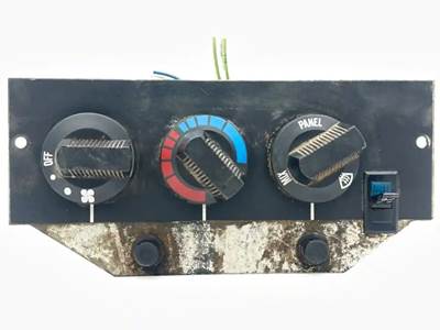 International F2554 Heater / AC Temp Control for a 2000 International F-2554