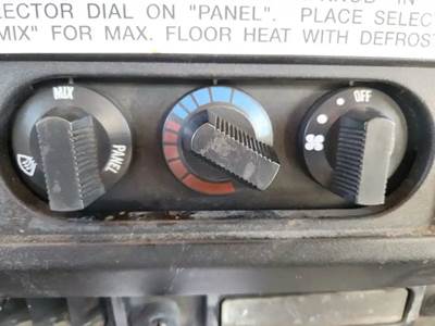 International F2674 Heater / AC Temp Control for a 1999 International F-2674 SBA