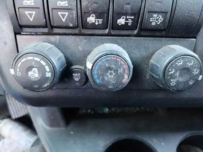 International LT625 Heater / AC Temp Control