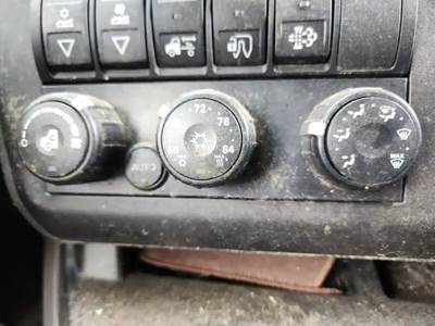 International LT625 Heater / AC Temp Control
