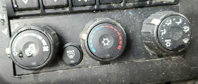 International LT625 Heater / AC Temp Control