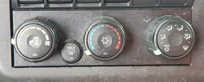 International LT625 Heater / AC Temp Control