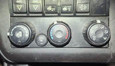 International LT625 Heater / AC Temp Control