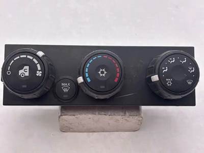 Used 2020 International LT625 Heater/AC Control Assembly, Part # 4065331C5