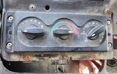 Used 2015 International ProStar Heater/AC Temperature Control Assembly