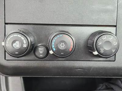 International RH613 Heater / AC Temp Control