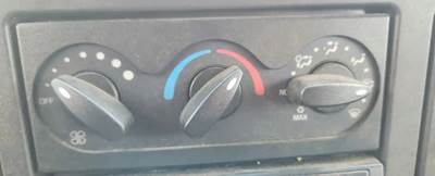 International WorkStar 7500 Heater / AC Temp Control