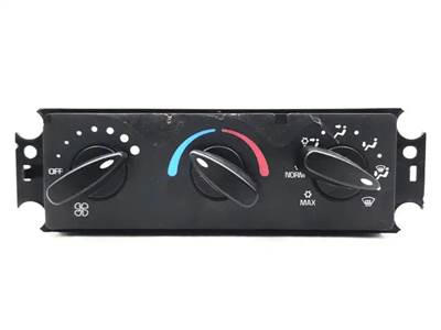 International WorkStar 7500 Heater / AC Temp Control