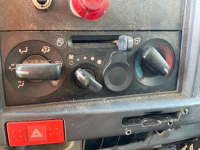 Isuzu NRR Heater / AC Temp Control