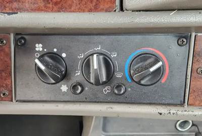 Used 2010 Kenworth T300 Heater/AC Temperature Control Assembly