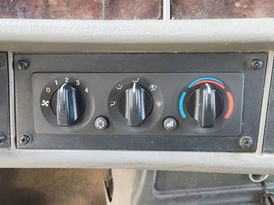 Used 2022 Kenworth T370 Heater / AC Temperature Control Assembly
