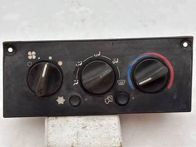 Used 2002 Kenworth W900 Heater/AC Control Assembly